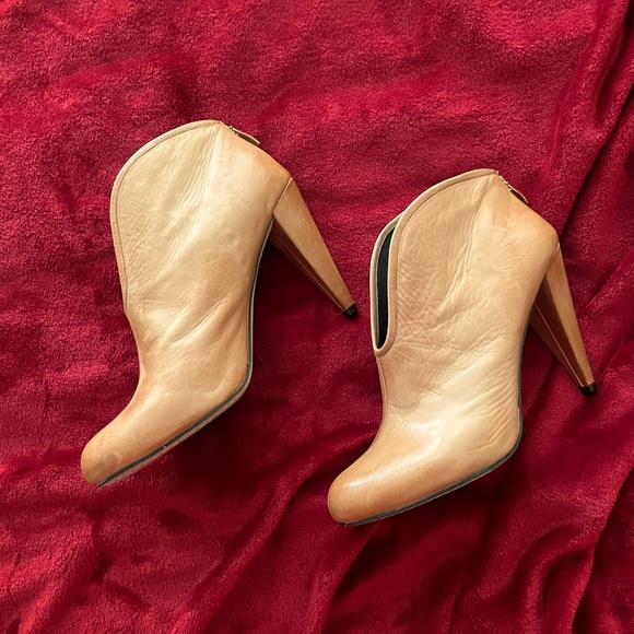 Vince V Camuto ankle boots - Picture 1 of 15
